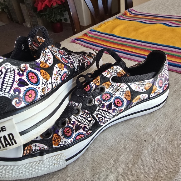 Converse All Star Sugar Skull tennies - Picture 5 of 5